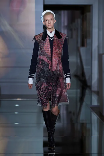 Look 32